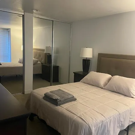 Marina Breeze Apartment